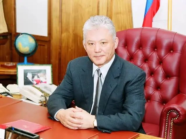 Михаил Ефимович Николаев,  первый президент РС(Я)