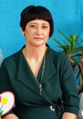 ВИНОКУРОВА Евгения Оливертовна.